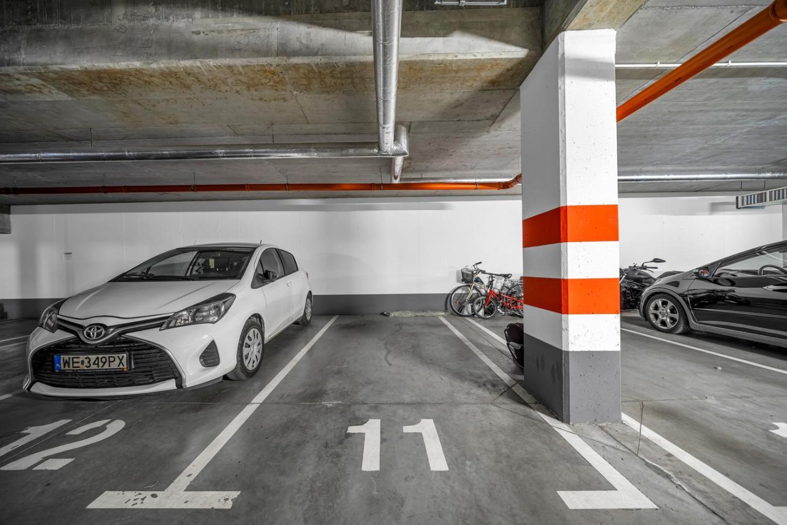 Leszno With Parking - By Rentujemy Butas *